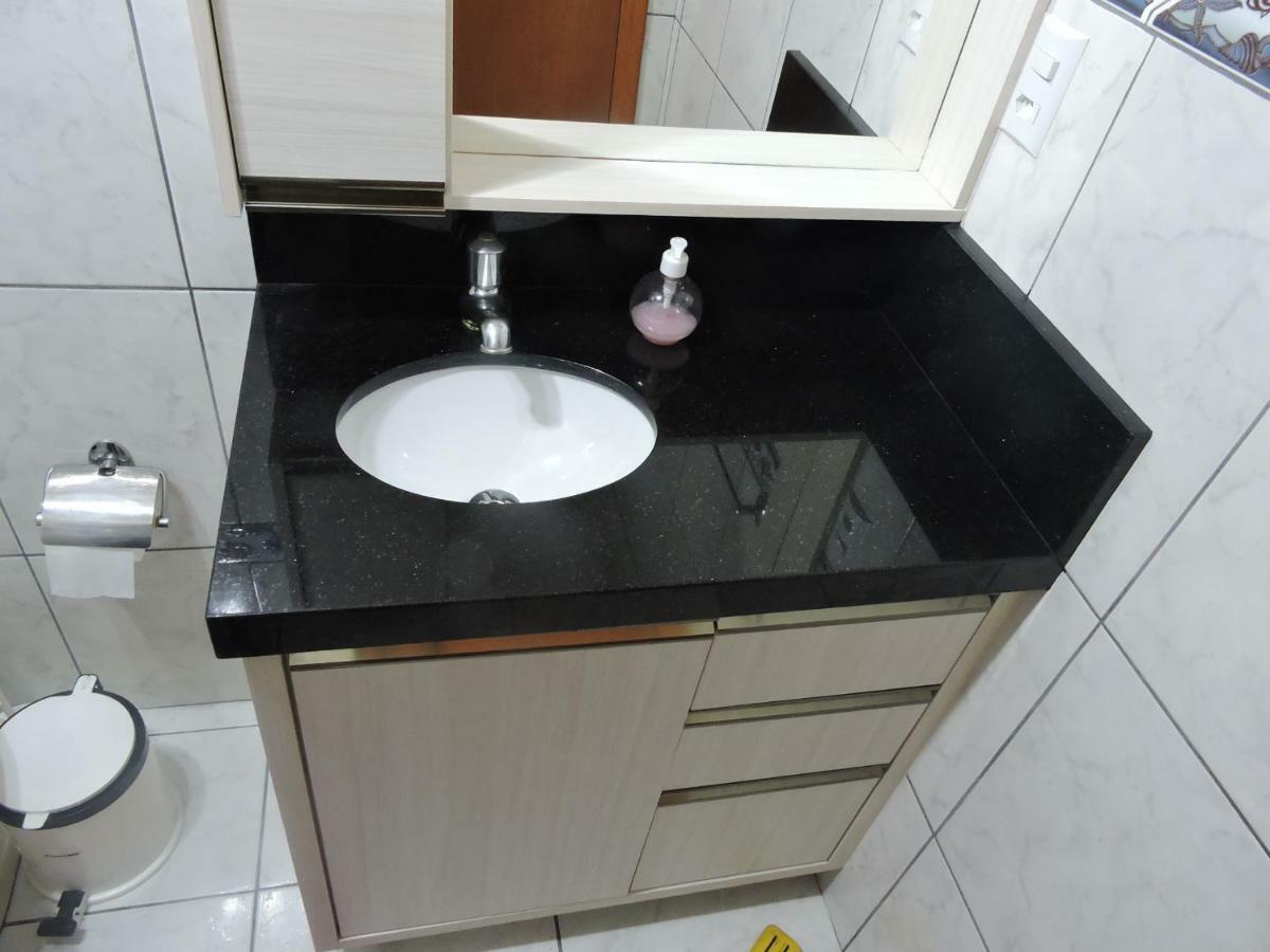 Apto 2 Quartos No Centro De Bombinhas, 130 Metros