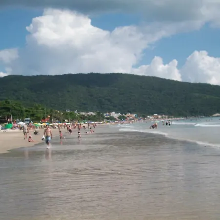 Apto 2 Quartos No Centro De Bombinhas, 130 Metros Praia Exterior photo