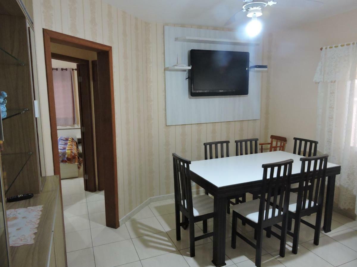 Apto 2 Quartos No Centro De Bombinhas, 130 Metros Apartment Bombinhas